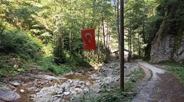 Çağlayandibi Şelalesi Tabiat Parkı