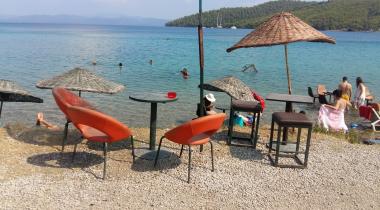 Alpina Beach Camping.
