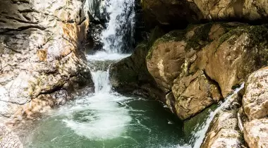 Bartın Arıkayası Şelalesi