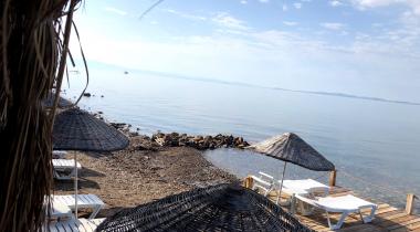 Zeus Beach & Camping