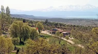 Yakamanastır Tabiat Parkı