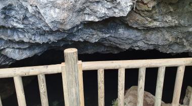 Kuşadası Zeus Mağarası