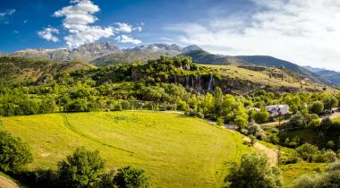 Erzincan Girlevik Şelalesi