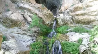 Derebucak Balatini Mağarası (Çamlık Mağaraları)
