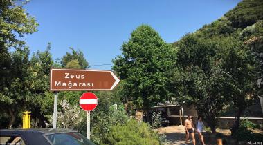 Kuşadası Zeus Mağarası