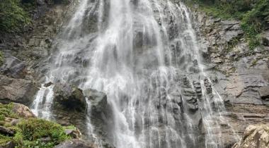 Arhavi Mençuna Şelalesi