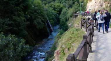 Kuzalan Şelalesi Tabiat Parkı