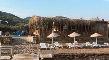 Zeus Beach & Camping