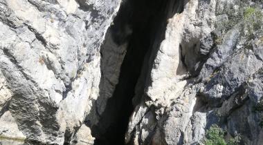 Derebucak Gavur Beşiği Mağarası (Boyalı Mağara) (Çamlık Mağaraları)