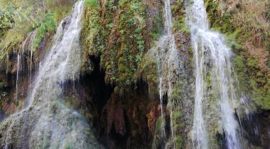 Bardnala Şelalesi