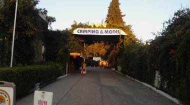 Yat Camping Motel