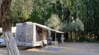 Yat Camping Motel