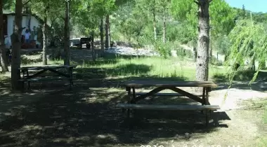 Çamlaraltı Çadır Kamp ve Restaurant
