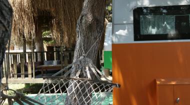 Mona Glamping Tiny House Caravan Suites