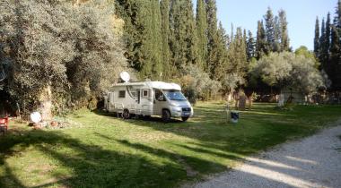 Yat Camping Motel