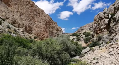 Şuğul Kanyonu/Vadisi