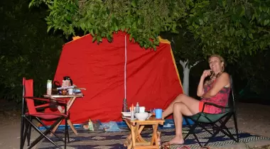 Mavi Yeşil Çadır Kamp Alanı
