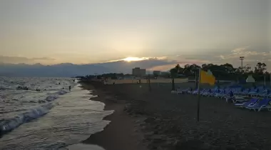 Red & White Beach