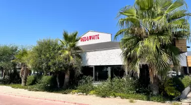 Red & White Beach