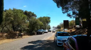 Zeus Motel Camp