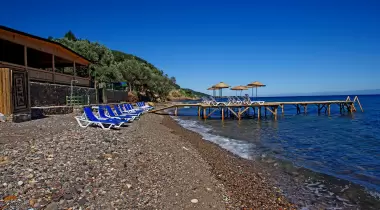 Zena Beach& Bungalows