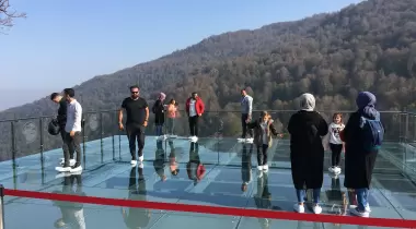 Kartepe Ayrı Gezegen Cam Teras