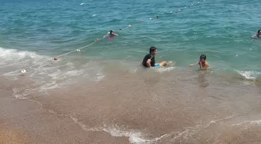 Red & White Beach