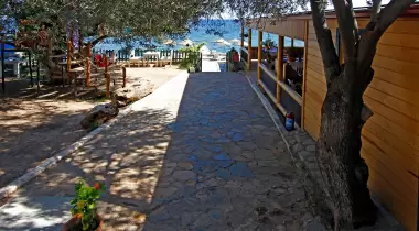 Zena Beach& Bungalows
