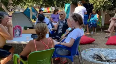 Mavi Yeşil Çadır Kamp Alanı