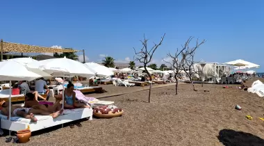 Red & White Beach