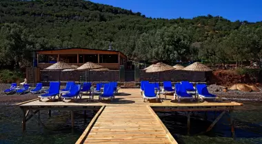 Zena Beach& Bungalows