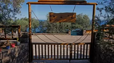 Zena Beach& Bungalows