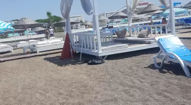 Red & White Beach