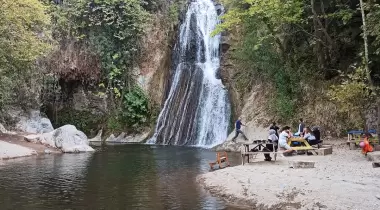 İzmir Nebiler (Aşıklar) Şelalesi