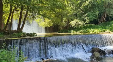 Hacıkara Şelalesi