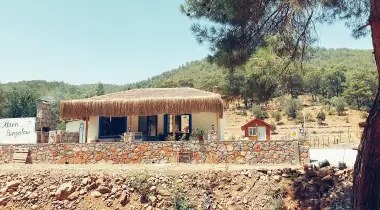 Kovan Bungalow & Camping