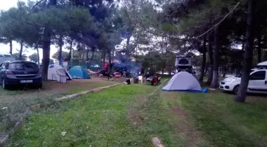 Alaçam Öğretmenevi Karavan Kamping