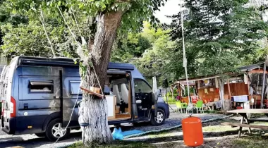 Gölge Camp