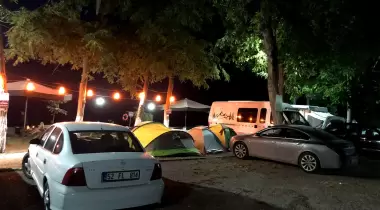 Gölge Camp