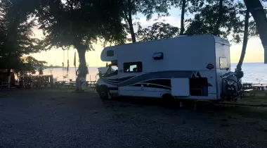Gölge Camp