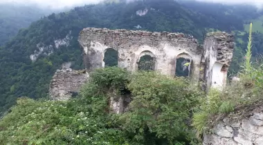 Kuştul Manastırı (Agios Georgios Peristereotas Manastırı)
