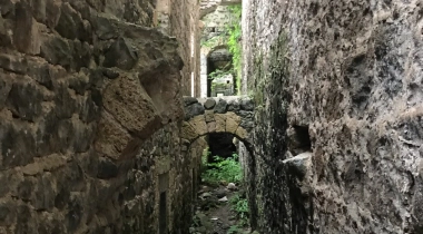 Vazelon Manastırı
