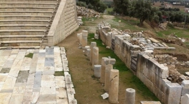 Metropolis Antik Kenti
