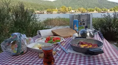 Elmas Camping Elmas Aile Çay Bahçesi ve Kamp Alanı