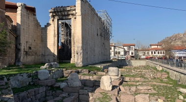 Augustus Tapınağı