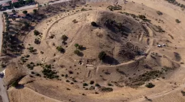 Yılanlı Tepe Tümülüsü