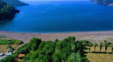 Eden Bungalows and Beach